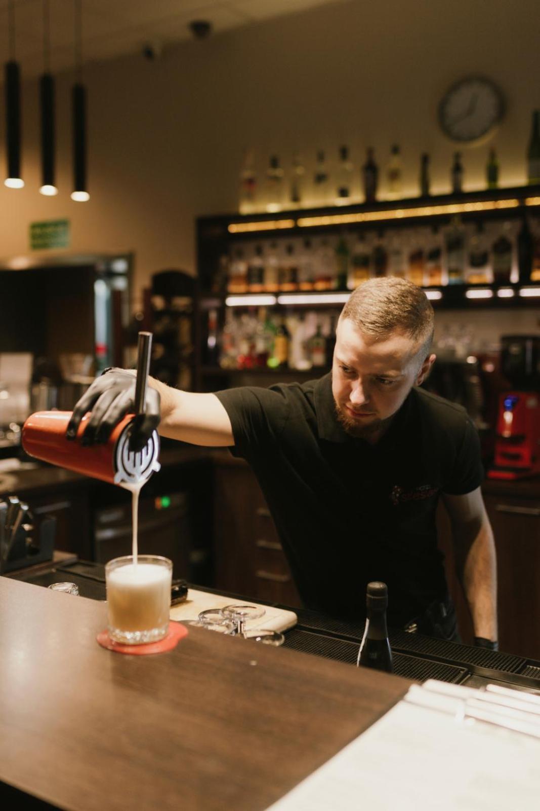 Economy Silesian Hotel Katoviçe Dış mekan fotoğraf
