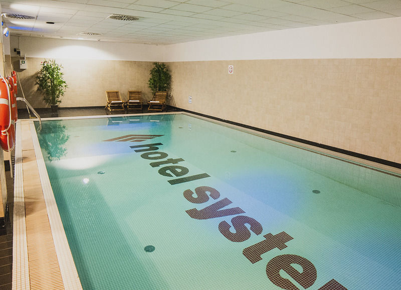 Economy Silesian Hotel Katoviçe Dış mekan fotoğraf