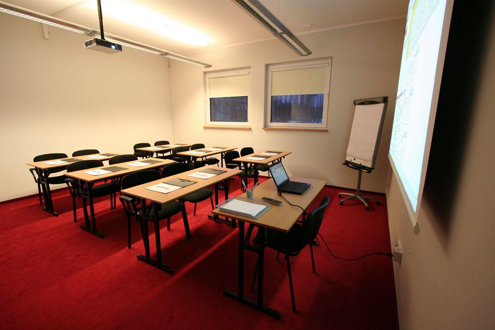 Economy Silesian Hotel Katoviçe Dış mekan fotoğraf