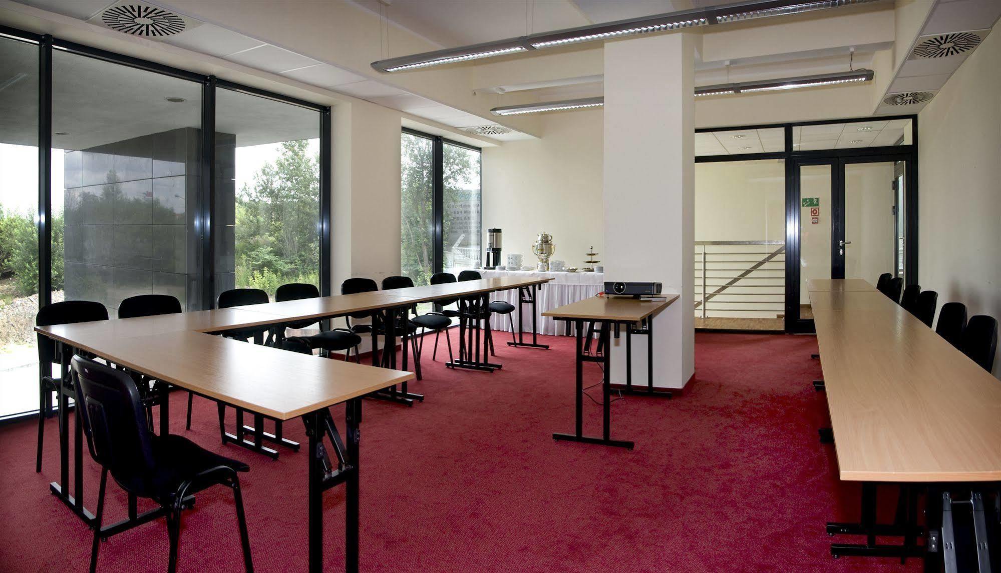Economy Silesian Hotel Katoviçe Dış mekan fotoğraf